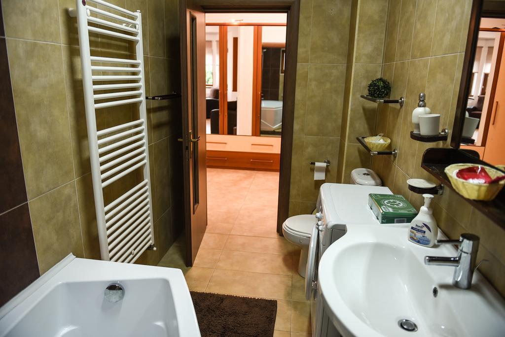 Modern Apartment Near City Center Cluj-Napoca Eksteriør bilde